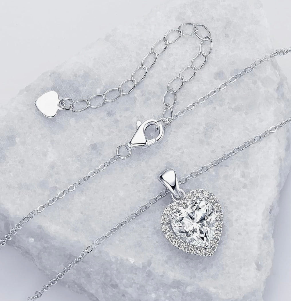 2CT Heart Moissanite Pendant Necklace, D Color VVS1 925 Sterling Silver Dainty