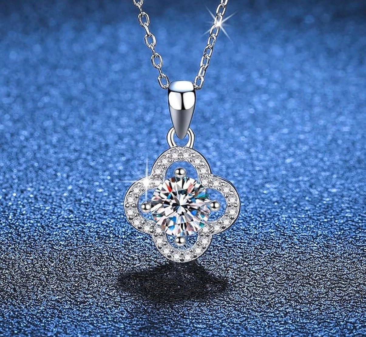 Beautiful 1 .0 Carat Moissanite Clover Pendant Necklace for Women, D Color VVS Clarity