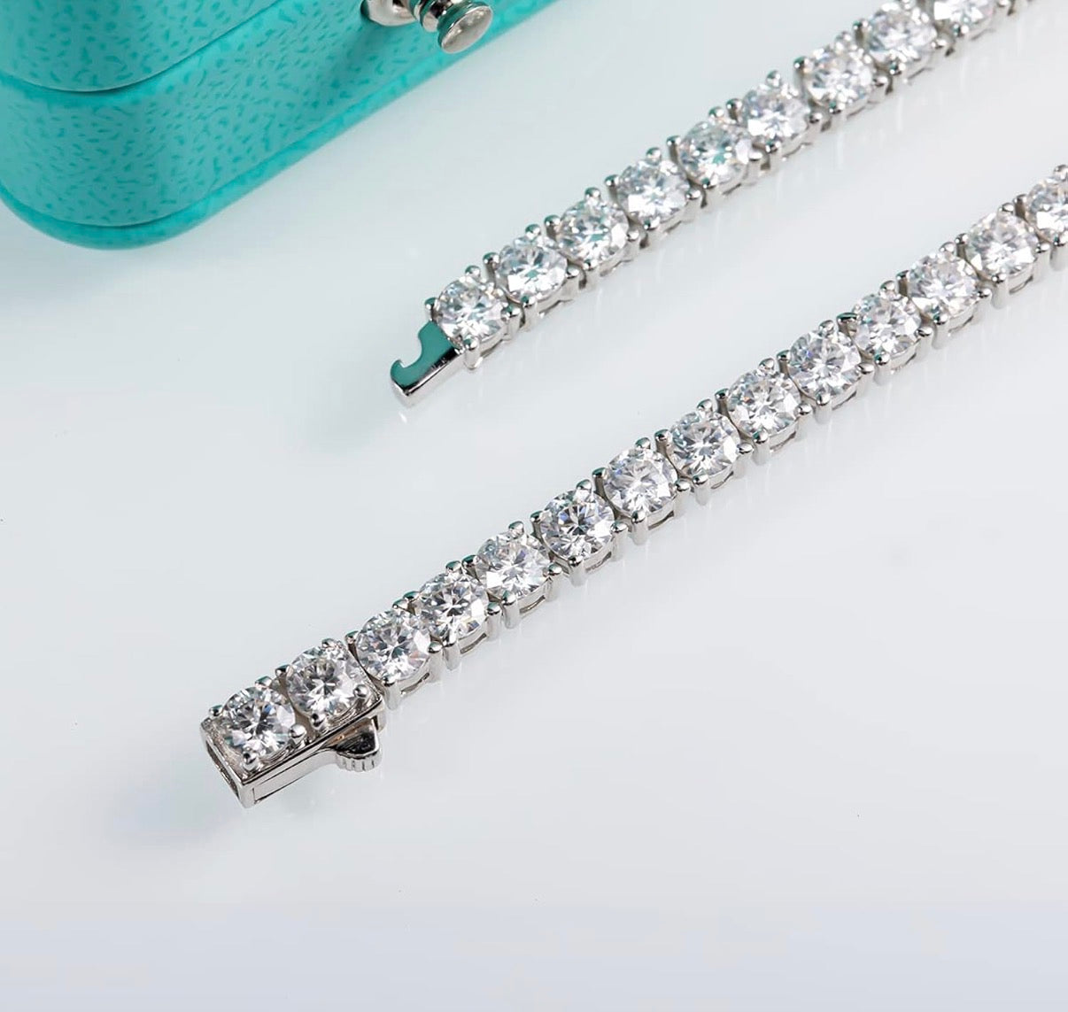 11.1CT-32CT Moissanite Tennis Bracelet 925 Sterling Silver Round Cut 4MM/6.5MM D Color VVS1 Moissanites Classic Bracelets