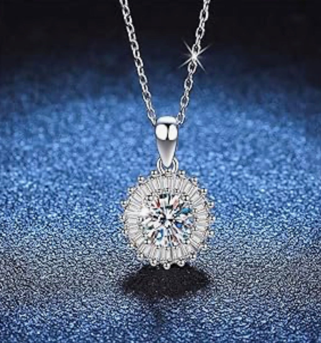 Beautiful 1 .0 Carat Moissanite Flower Pendant Necklace for Women, D Color VVS Clarity